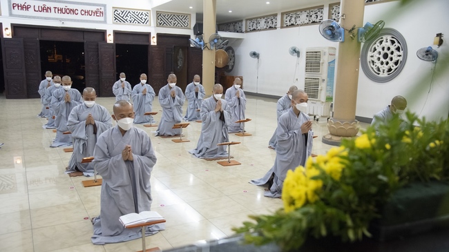 Lễ truyền giới Sa di Phương Trượng